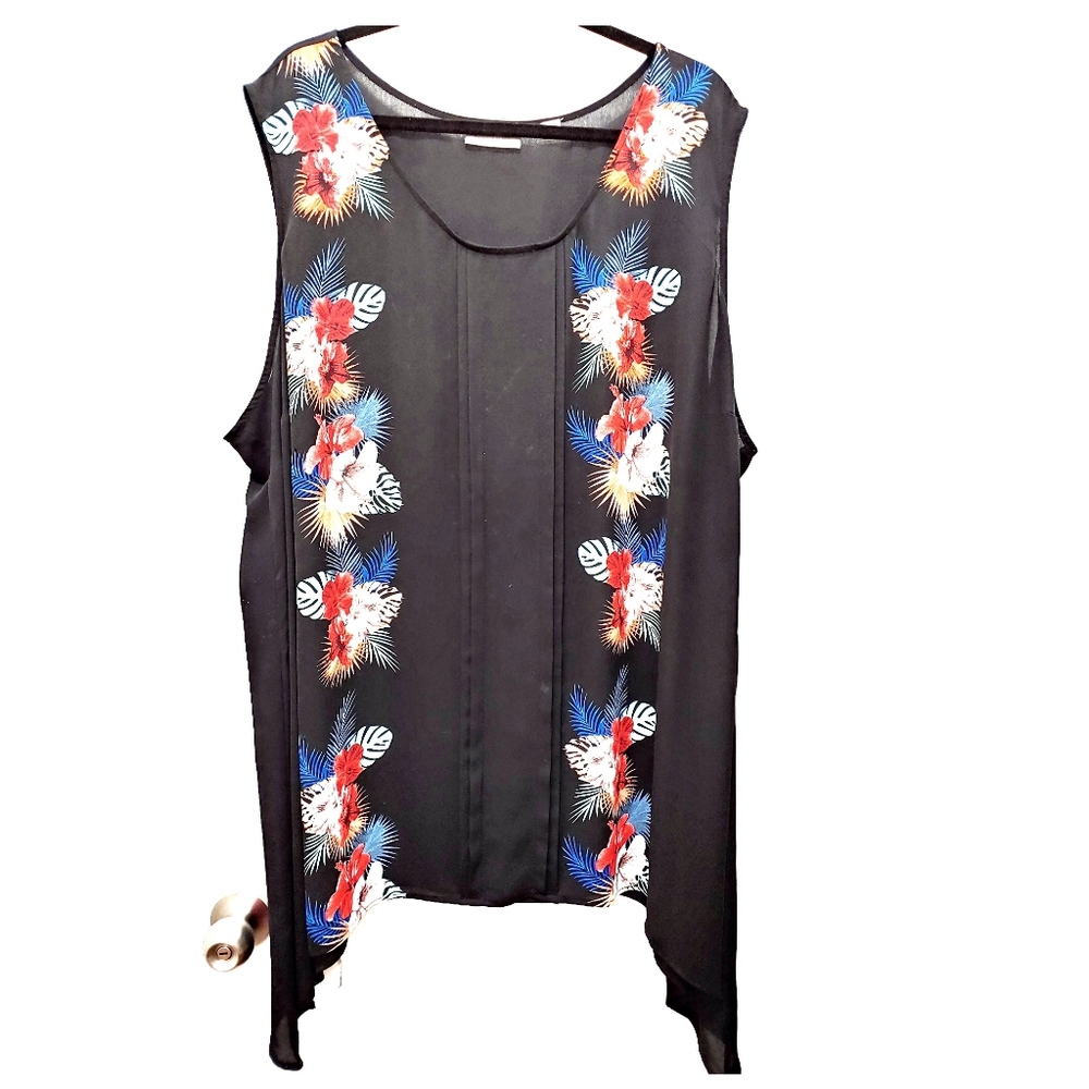 T25365 Avenue Black & Red Tropical Flower Print Tunic Top
